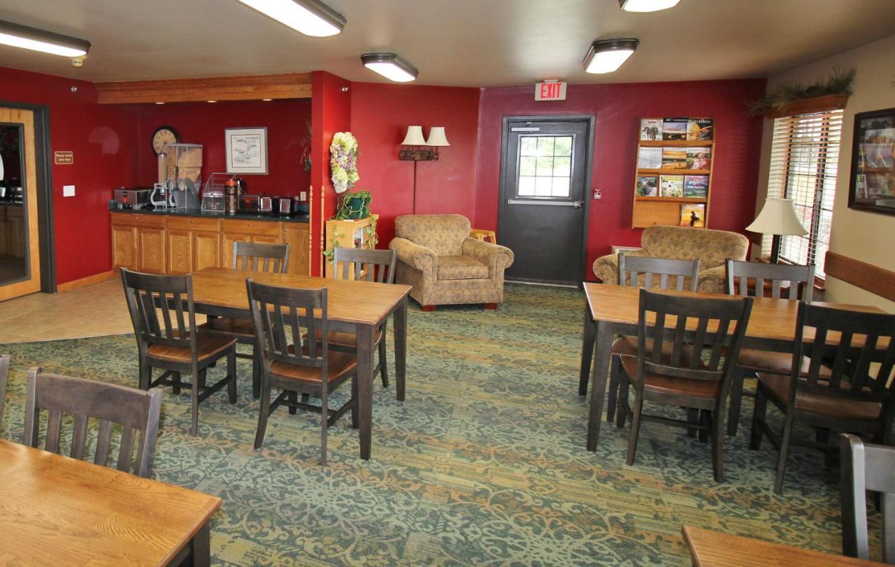 Homestead Inn And Suites Hardin Bagian luar foto