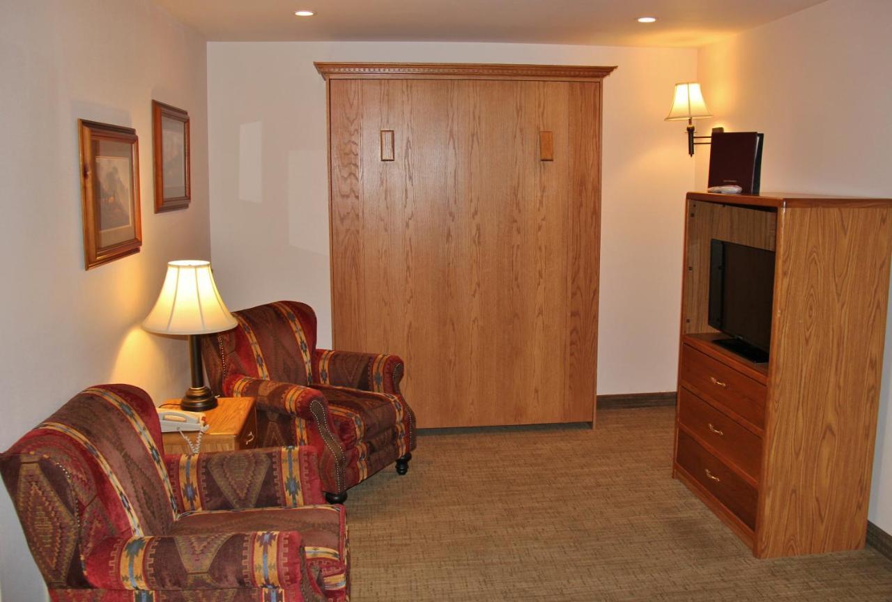 Homestead Inn And Suites Hardin Bagian luar foto