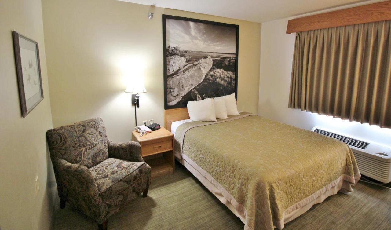 Homestead Inn And Suites Hardin Bagian luar foto