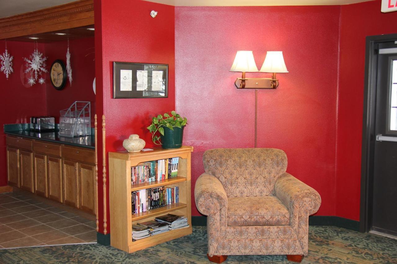Homestead Inn And Suites Hardin Bagian luar foto