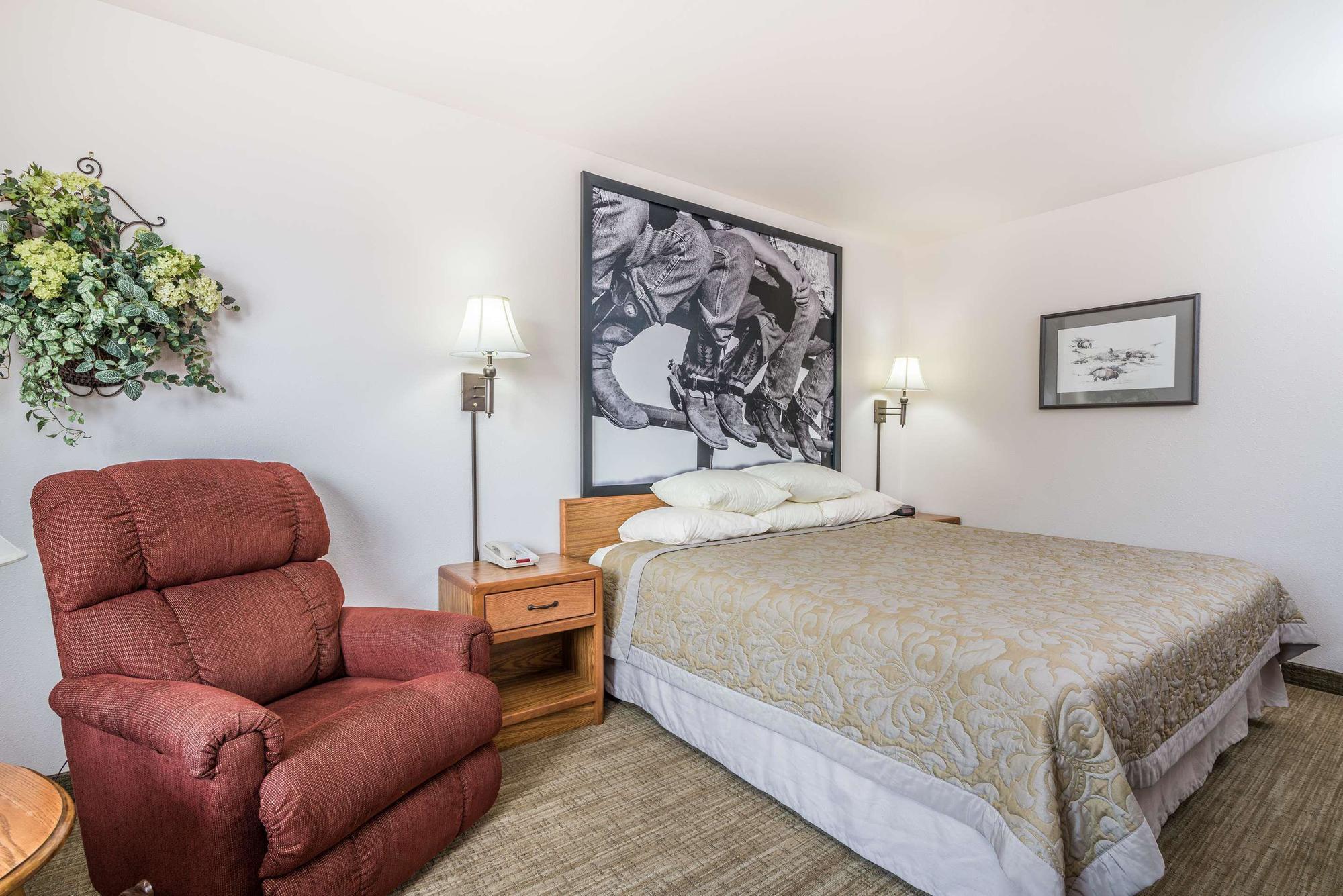 Homestead Inn And Suites Hardin Bagian luar foto