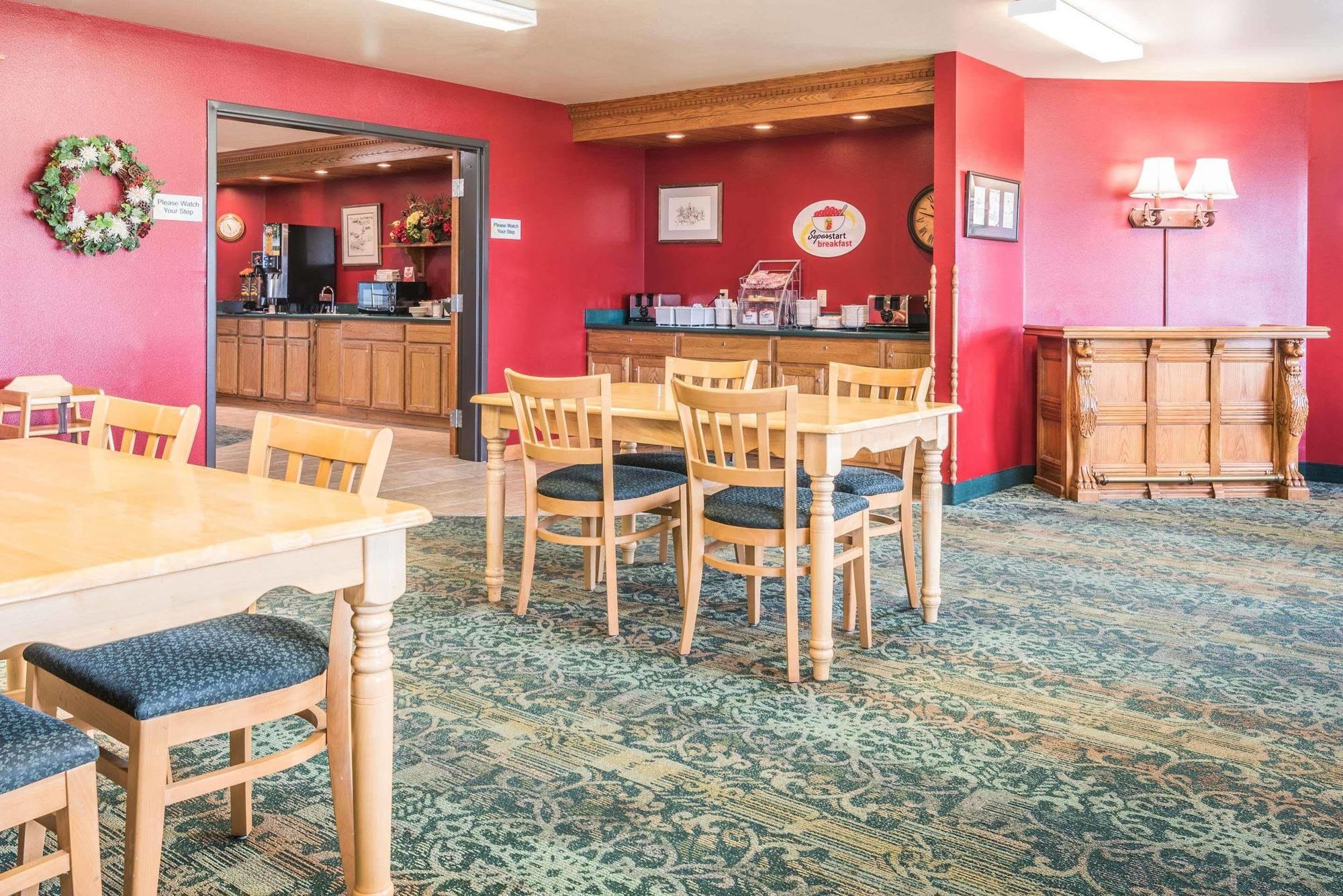 Homestead Inn And Suites Hardin Bagian luar foto