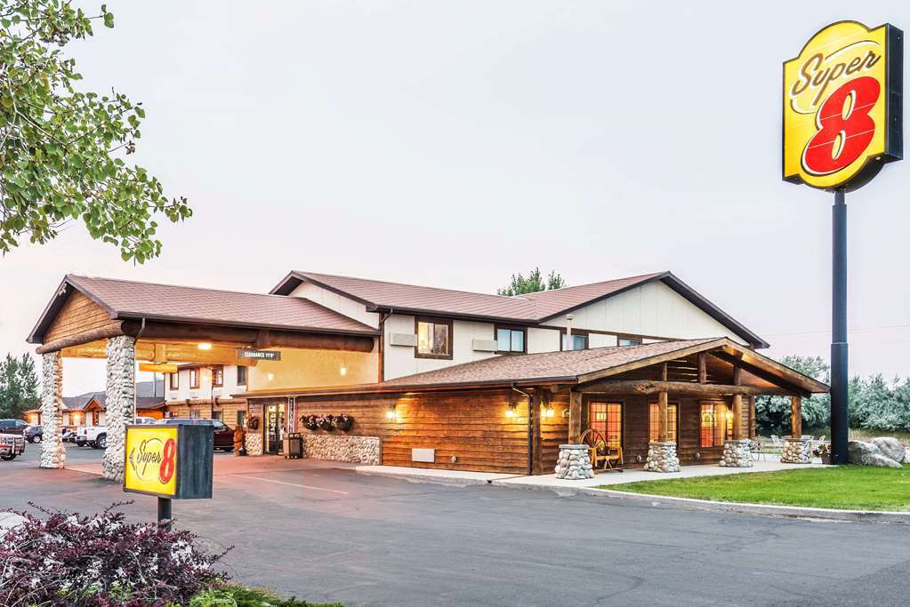 Homestead Inn And Suites Hardin Bagian luar foto
