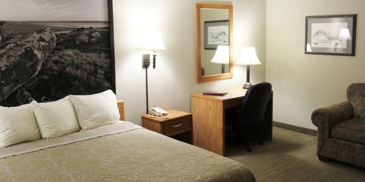 Homestead Inn And Suites Hardin Bagian luar foto