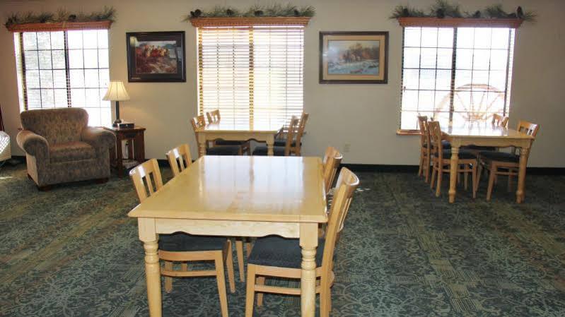 Homestead Inn And Suites Hardin Bagian luar foto